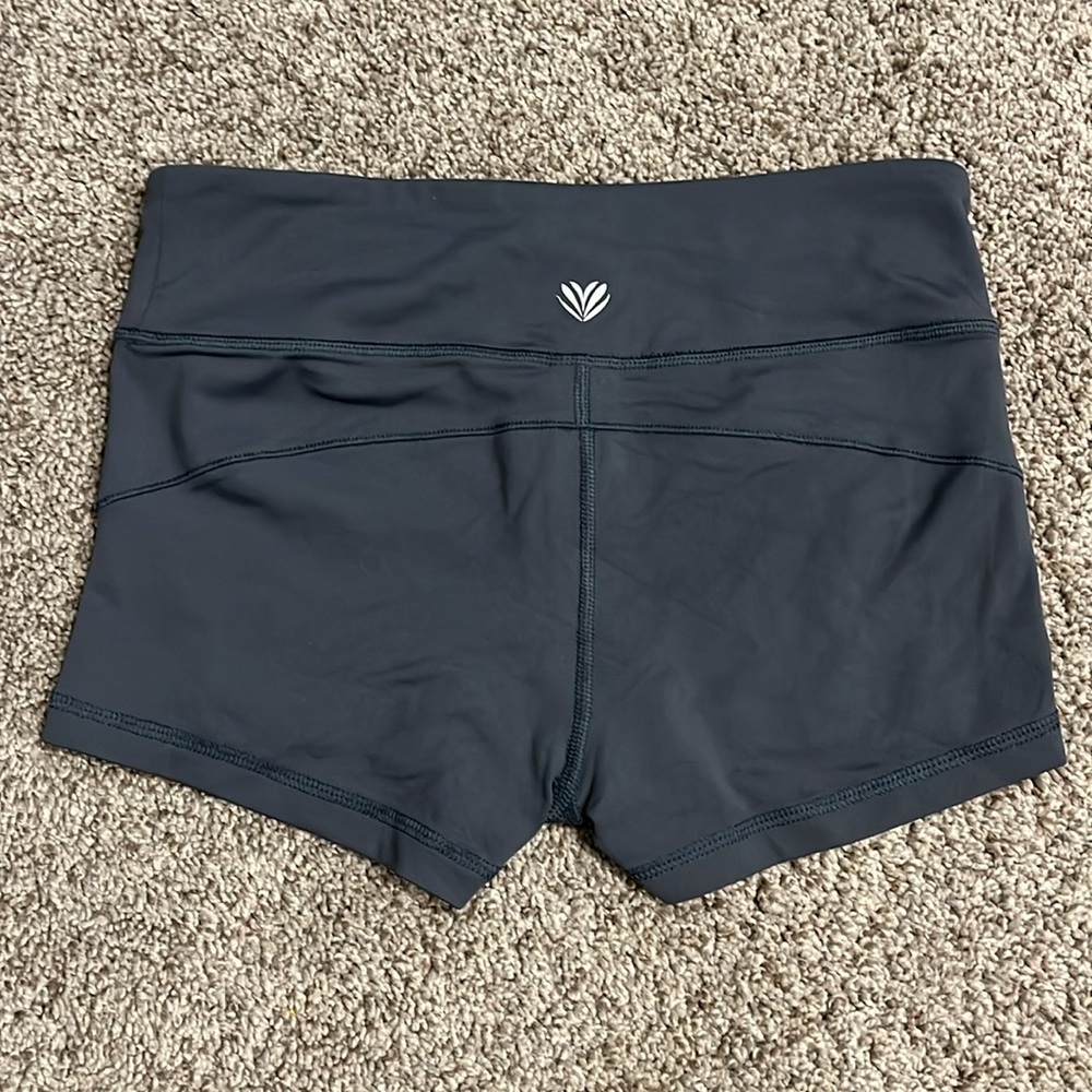 Forever 21 charcoal spandex shorts size small - Picture 5 of 6